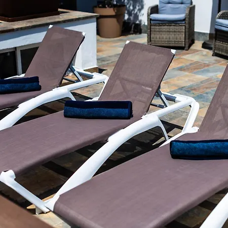De Marcos De Lujo Con Piscina Privada 아로나